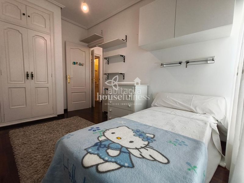 Foto 5a7e74b7-2714-4b15-9473-200724ea68d9. Lloguer apartament amb calefacció a Centro Ferrol