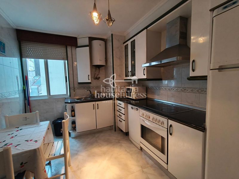 Foto 6a1f97e7-53c1-4eec-8c06-c27ec1d48837. Lloguer apartament amb calefacció a Centro Ferrol