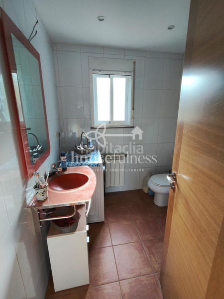 Foto 02520213-77fb-4d3d-8137-6f6c6af36a46. Casa amb calefacció piscina a San Sadurniño