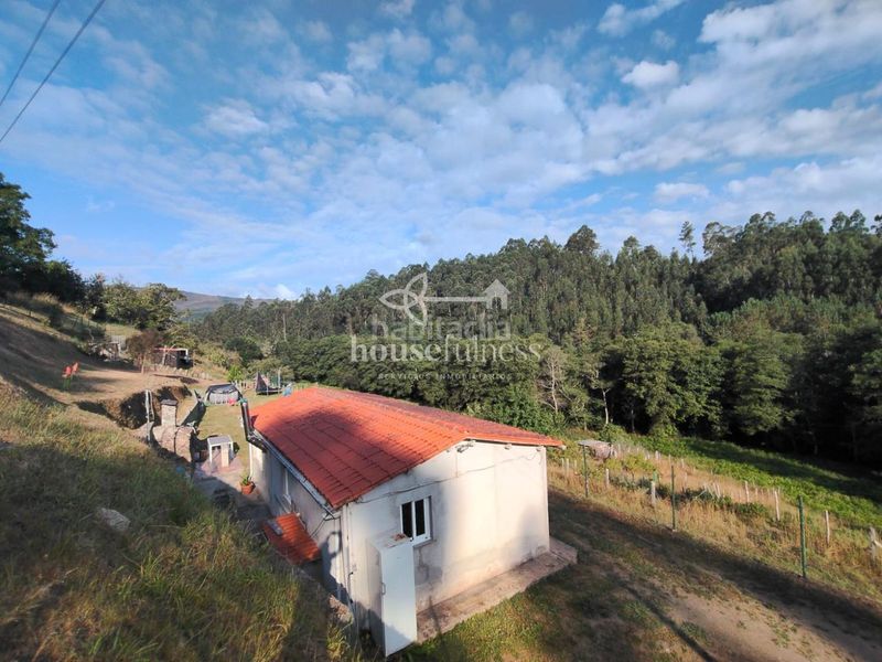 Foto f2deb260-bc69-4615-8a3e-6a7e76fe9130. Casa amb calefacció piscina a San Sadurniño