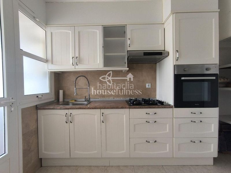 Foto 5ca8a60f-c7e9-4595-ba85-9e0b3a827884. Piso en Caranza Ferrol