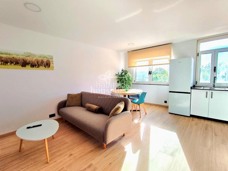 Foto 921c5abc-78d2-4dd3-a7fe-b168e7fec6da. Rent flat in A Malata - Catabois - Ciudad Jardín Ferrol