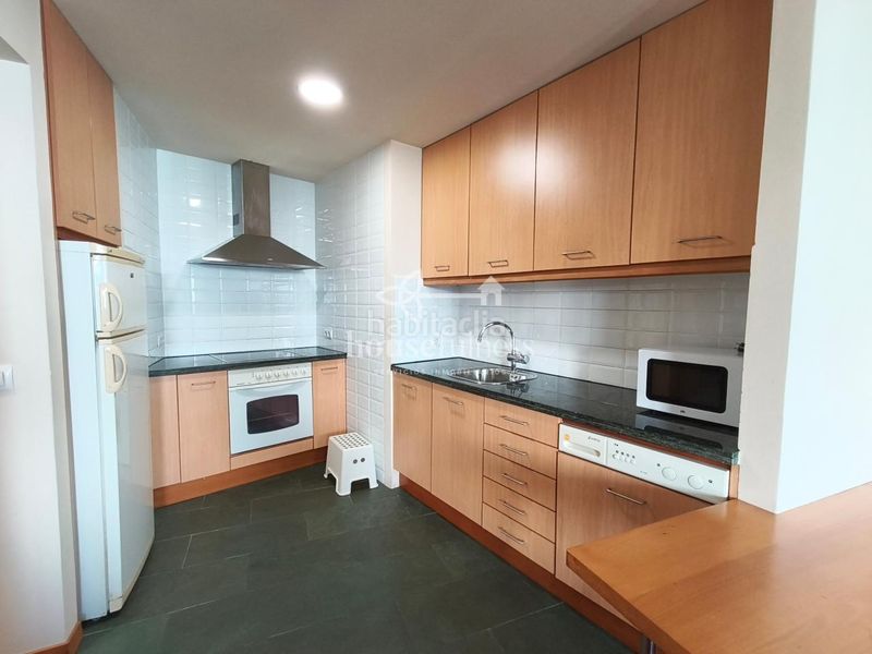 Foto 1b271939-d601-4f91-8978-4abf54dba65b. Rent flat with heating in Centro Ferrol