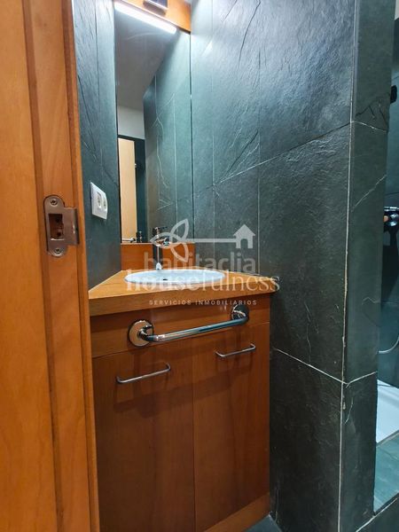 Foto 551ed87e-ef9a-4c1f-83c9-4fb496218430. Rent flat with heating in Centro Ferrol