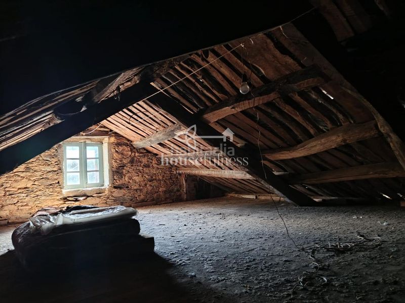 Foto 147990e9-b443-485a-b928-7ab7812677ab. Casa amb aparcament a Moeche