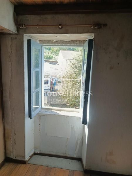 Foto 3338f213-a127-4972-89f1-815bc17ded3a. Casa amb aparcament a Moeche