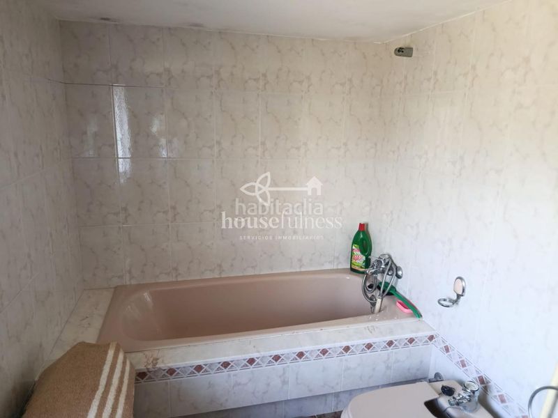 Foto cf6421b8-5f6e-40b3-a8b1-54742720b139. Casa amb aparcament a Moeche