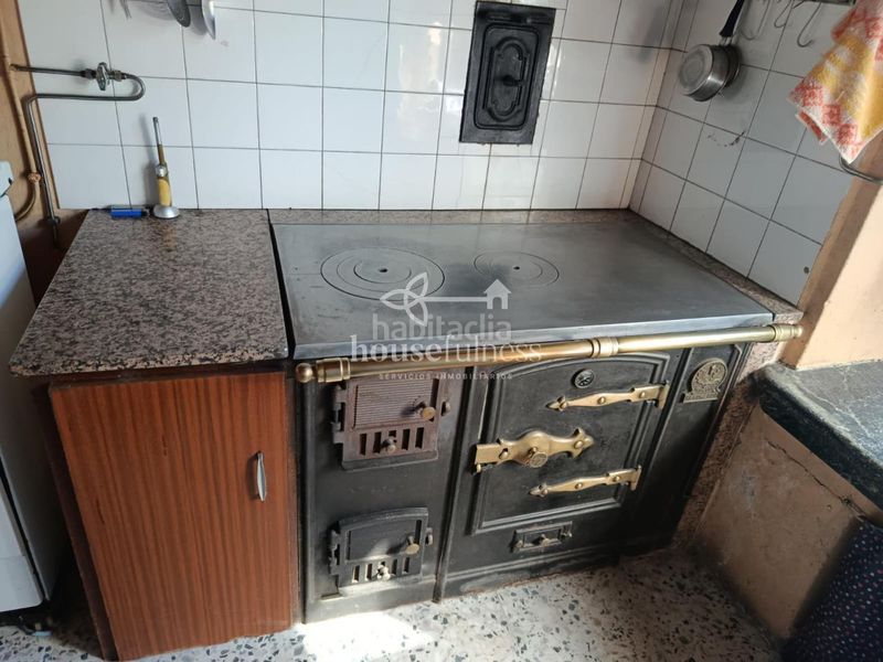 Foto ffabd338-95a5-4808-a0ff-b5ce687d86eb. Casa amb aparcament a Moeche