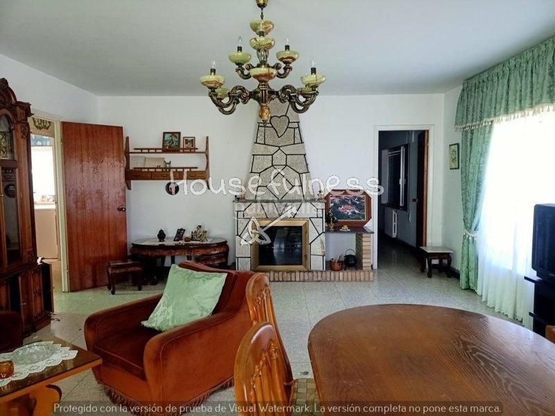 Foto 7fe03402-1d00-495e-97e1-700f0d1c5204. Chalet en Área Rural Ferrol