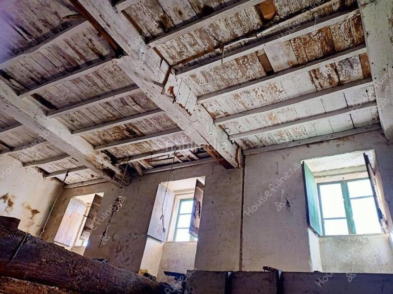 Foto 15d2d9ab-9f94-47f1-8f9b-47f1f7e92c4d. Masía en Neda