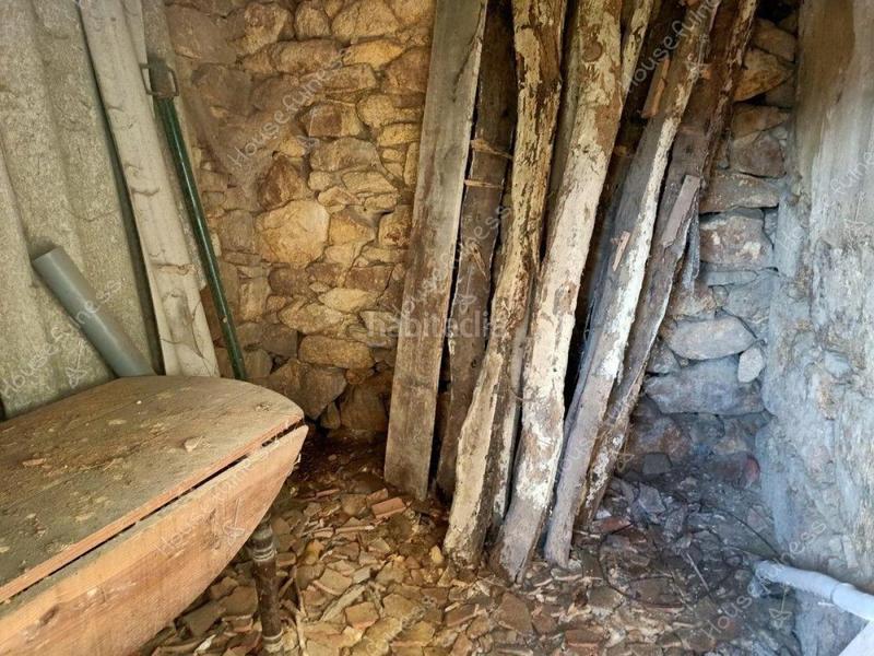 Foto ee68fb91-9378-4743-97d3-c02b1754feb0. Masía en Neda