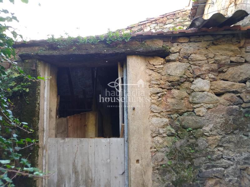 Foto 905a30c0-38e4-4bb1-b7ef-0f6466e44137. Masia amb calefacció a Neda