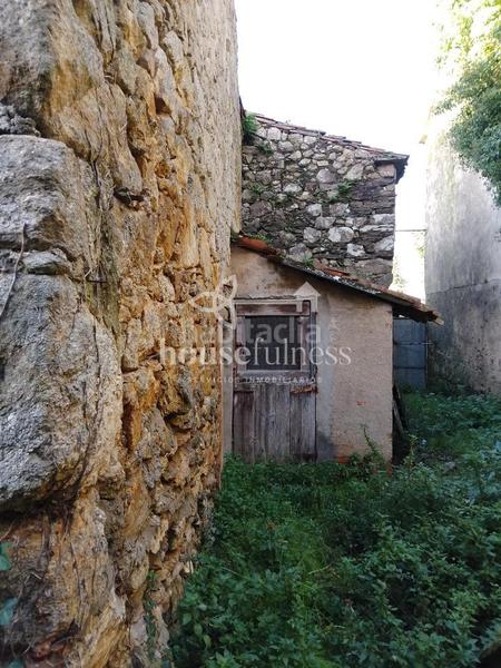 Foto d409ff13-9219-445c-8a4f-93c6223ecb93. Masia amb calefacció a Neda