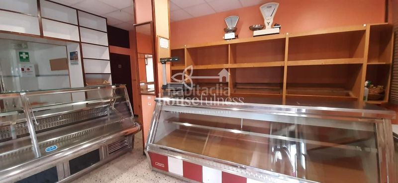 Foto 7ff7fdaa-6a92-4b38-98aa-d14a01ff98ad. Local comercial a A Gándara Narón