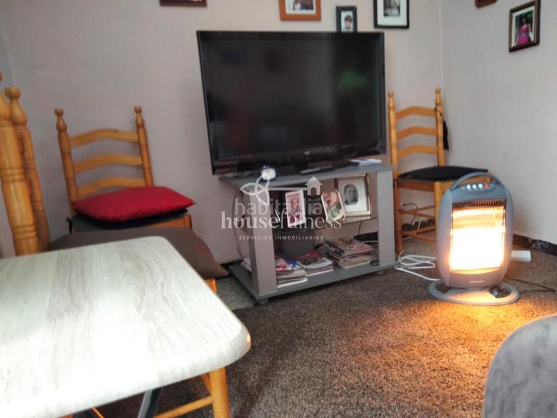 Foto f09eb0a0-f8c7-40bc-948a-ff65299a9db1. Casa con parcheggio in Fene