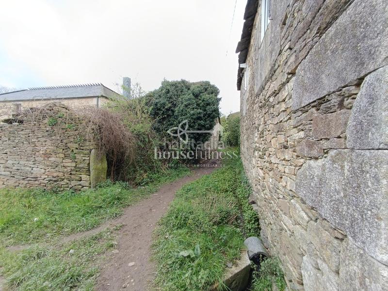 Foto c53fe304-0a53-4535-94df-69a1bdbcb6e9. Bauernhof mit heizung parking in Friol