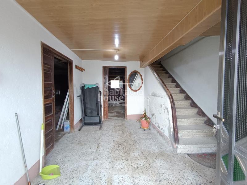 Foto 1322a97e-3a2e-49e3-881d-d18ba41d9cc7. Masía en Friol