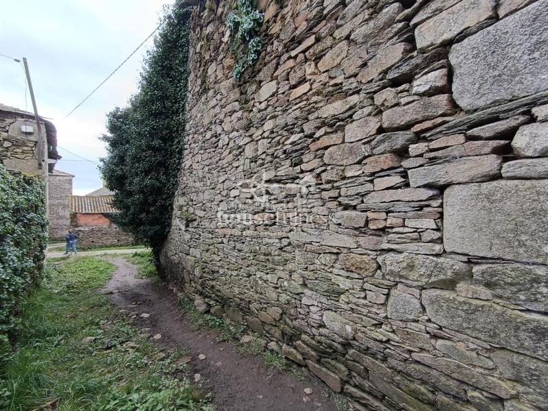 Foto 1b05d0a6-9336-4629-a87f-07fbd372b805. Masía en Friol