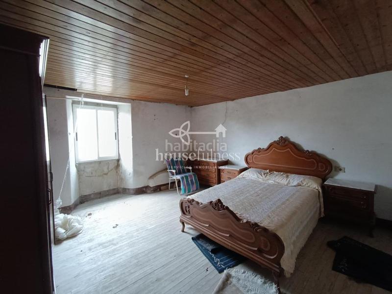 Foto af7c2d52-770d-4dd7-ae6e-e13570f2e2a5. Masía en Friol