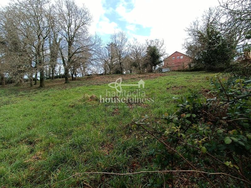 Foto b2dc7a2d-d9fa-40a4-b2f2-ceb4fd8bffef. Terreny residencial a Parroquias de Santiago Santiago de Compostela