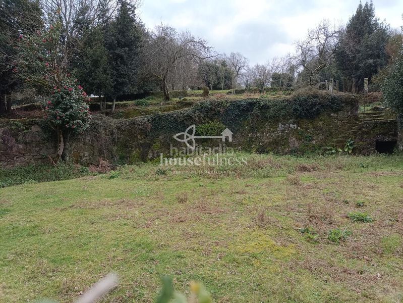 Foto eaca05db-dc8b-4cbc-bbcb-c17500de61a6. Terreny residencial a Parroquias de Santiago Santiago de Compostela