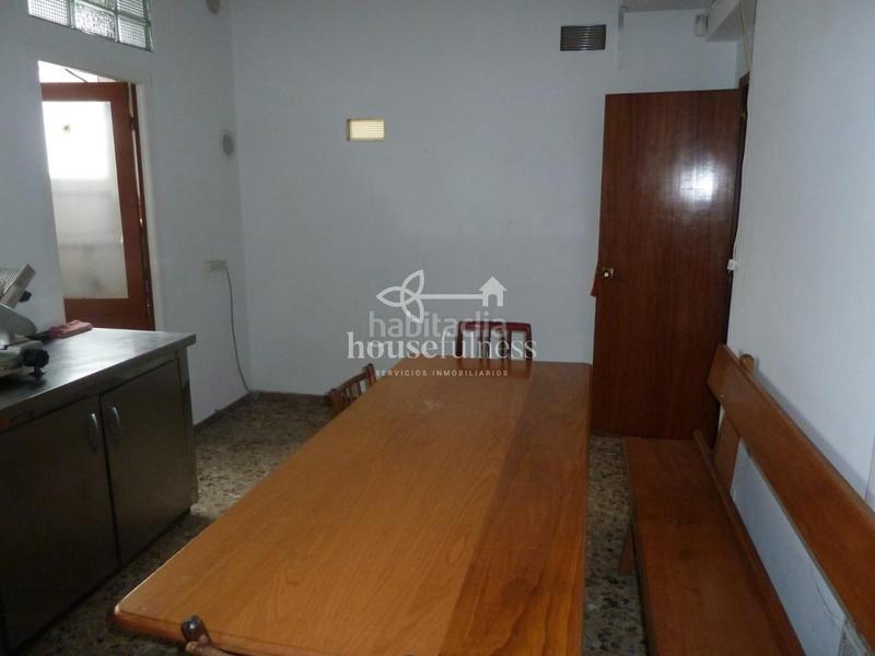 Foto 933bb8cb-f862-4790-a40b-a022de20f442. Locale commerciale in Fene