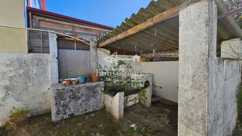 Foto c6c3110b-99be-4b29-8d47-03beb2975005. Casa amb calefacció aparcament a Valdoviño