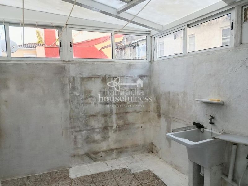 Foto 843501ea-85c1-4ae2-8218-2f778627ede3. Flat with heating in Centro Ferrol