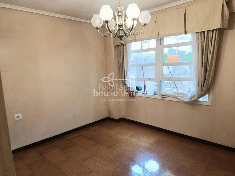 Foto c5f7053c-45bb-4bea-a8a4-9db1ee7eefd2. Piso en Centro Ferrol