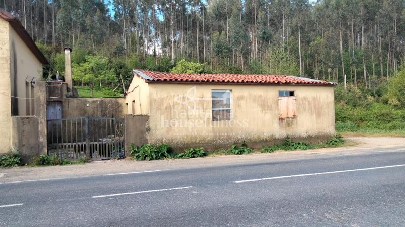 Foto 10f46f89-5c07-4ff5-b539-b3cd5d89e68b. Country house with heating parking in Ortigueira