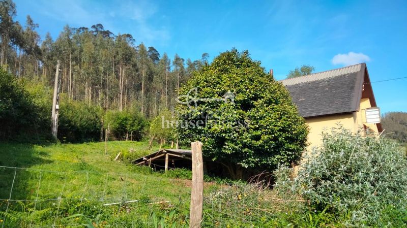 Foto 9e96ac89-329e-41c1-a814-de433dc36eb4. Country house with heating parking in Ortigueira