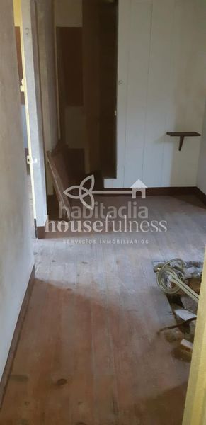 Foto f0e0b898-166d-43a5-a0a5-4679540d5c56. Country house with heating parking in Ortigueira