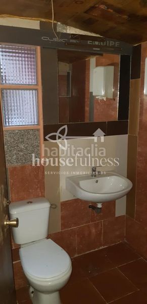 Foto f3632e34-e244-4f2e-a5d4-c2552d2f3d25. Country house with heating parking in Ortigueira