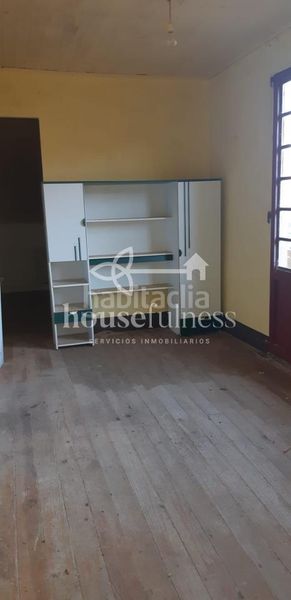 Foto fb1ed6a0-34ea-474b-ab59-a305992cc64a. Country house with heating parking in Ortigueira