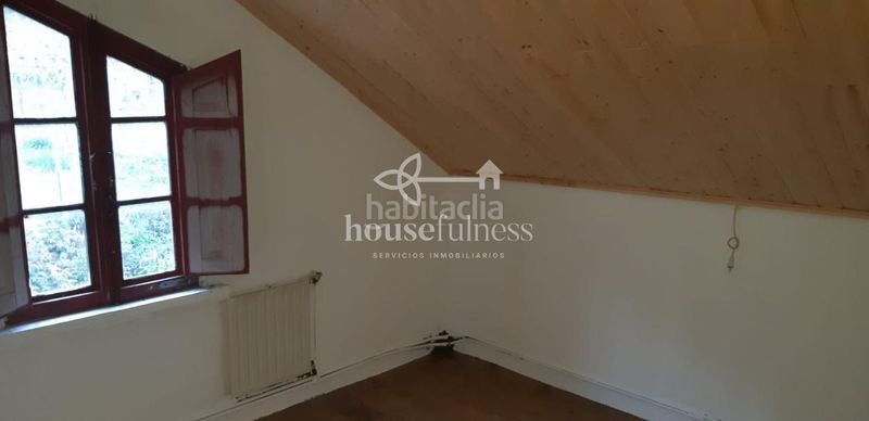 Foto fd2100d3-1fe4-46e1-b0e6-642bda2e4212. Country house with heating parking in Ortigueira