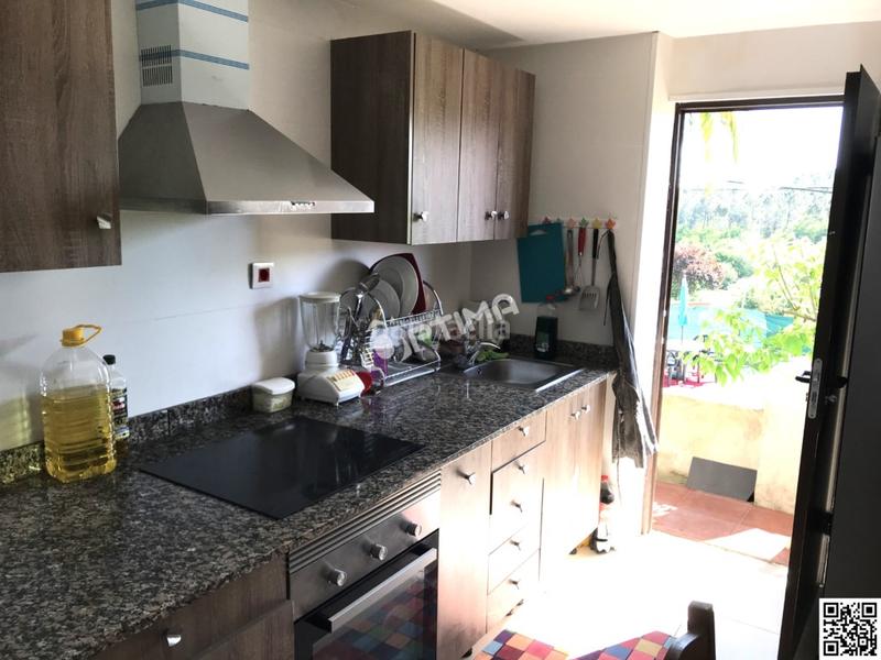 Foto 2a07fb22-d18c-4355-98c6-adb685927b11. Casa amb aparcament piscina a Bugallido Ames