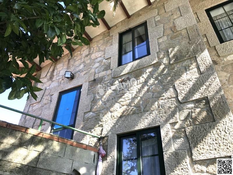 Foto 83cc0963-70d1-4e68-914c-50724c13b71d. Casa amb aparcament piscina a Bugallido Ames