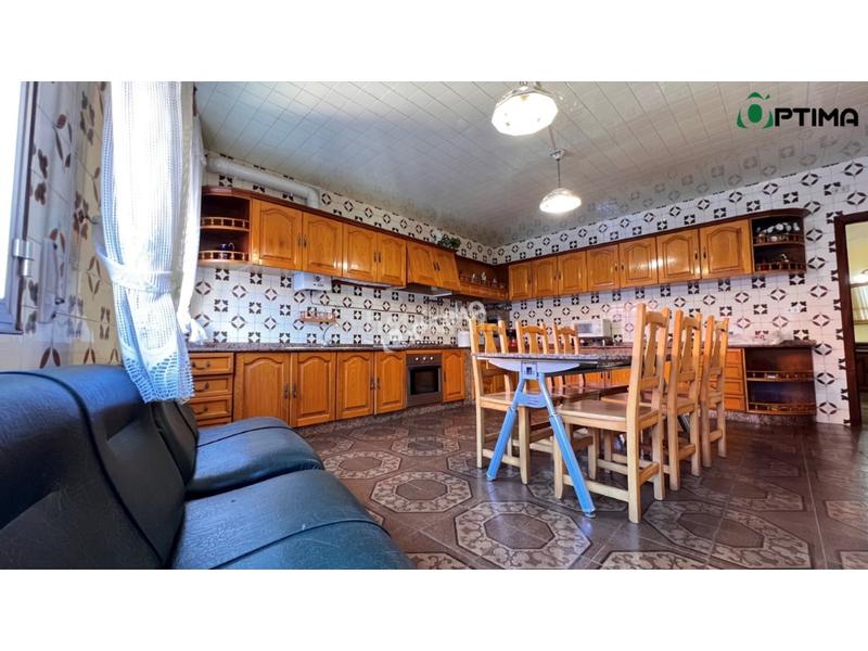 Foto 0f488de3-39ac-4e7a-b0e9-543750bb9896. Appartamento con parcheggio in Boiro