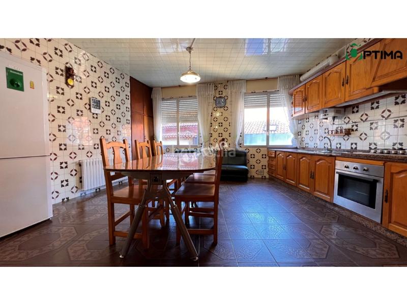 Foto f1184c70-9404-452c-8054-6cae41cb4d21. Appartamento con parcheggio in Boiro