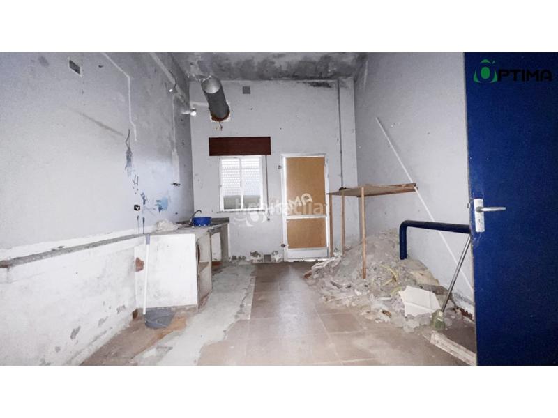 Foto d09f59ab-4b51-4df3-ad8c-1a34e1e0cb9f. Geschäftsraum in Outes