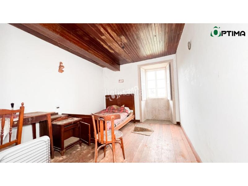 Foto bb226d0d-b6f4-4d12-99c4-9e9235ef23f0. Casa amb aparcament a Teo