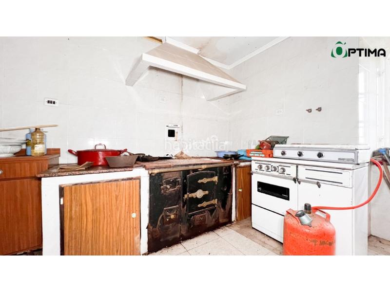 Foto e624b759-56a6-4306-8455-b7b461a917e2. Casa amb aparcament a Teo