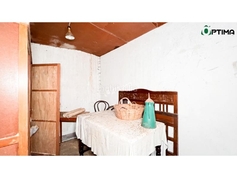 Foto fb93b96c-ff15-44fa-bf2f-67ba0f076b4d. Casa amb aparcament a Teo