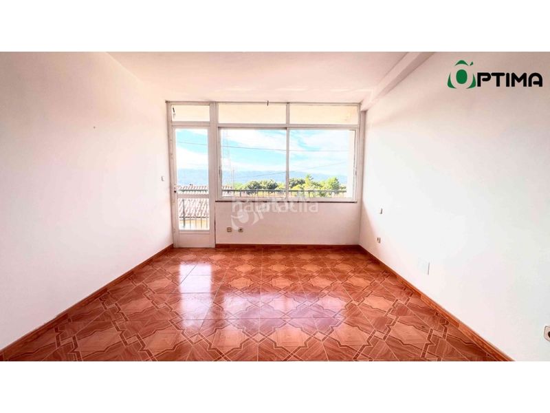 Foto 43fa7e9a-1106-4d25-a96a-3f2011ae37db. Casa in área de Ames Ames