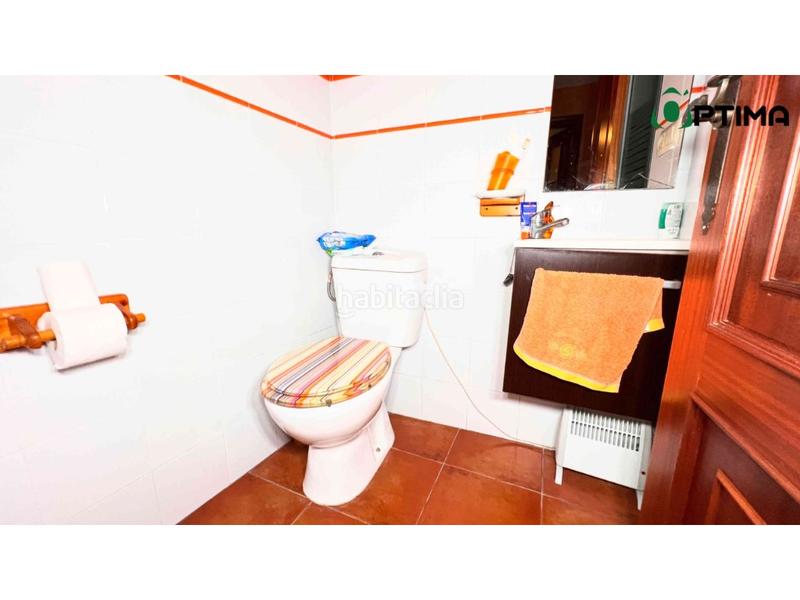 Foto 05d28812-e337-43cc-9fa7-5214f4911aaf. Casa amb aparcament a Silleda