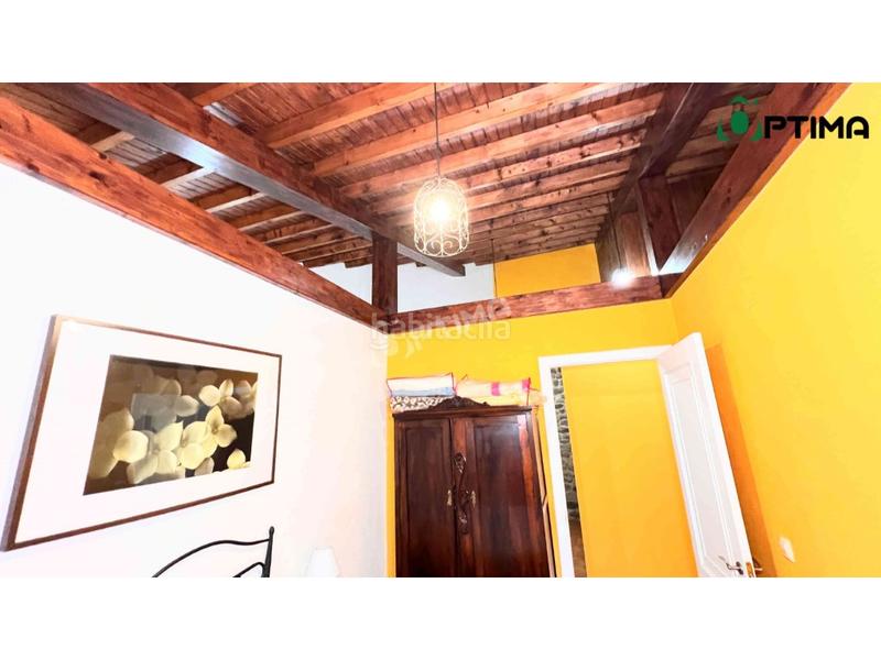 Foto 296be033-ad8e-44fb-87aa-b8ddf0ec6dc5. Casa amb aparcament a Silleda