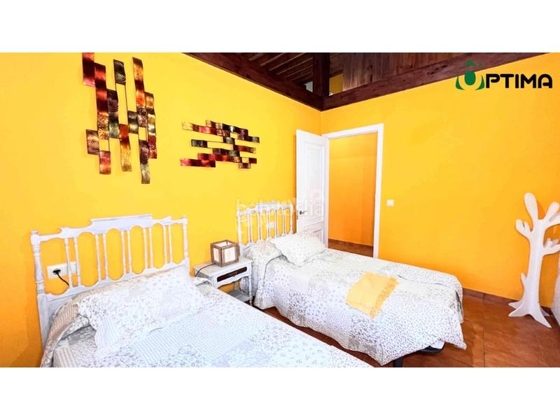 Foto 2d1bc601-e3ab-411f-bd6c-b0b5ee015a86. Casa amb aparcament a Silleda