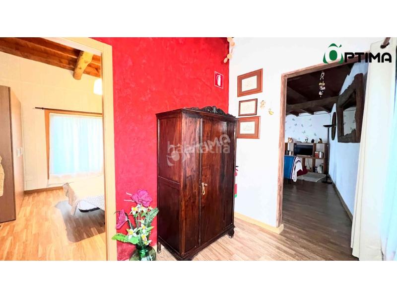 Foto 301ded41-4b7b-47f2-8d44-afa03d5c8a16. Casa amb aparcament a Silleda