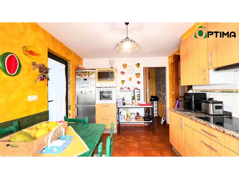 Foto 45ed3286-af94-4d70-8624-bbf8413ccea7. Casa amb aparcament a Silleda