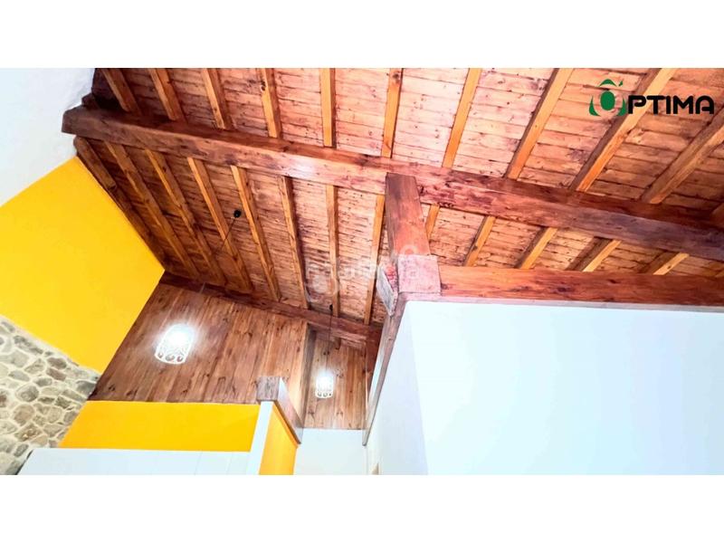 Foto 5aa718d8-c4f8-42b0-b611-50af08bf9625. Casa amb aparcament a Silleda